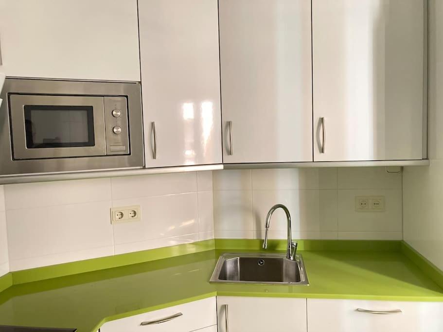 Centrico Apartamento De 2 Habitaciones By Bebalmy Овиедо Екстериор снимка